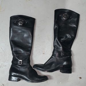 Black boots by Michael Kors